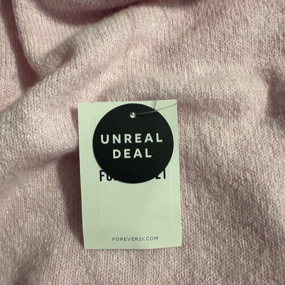 NWT Forever 21 Crop Sweater. Retail $15.00 - Picture 4 of 8